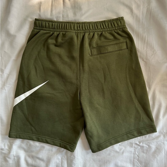 Men's Nike Sportswear Shorts - Picture 6 of 13